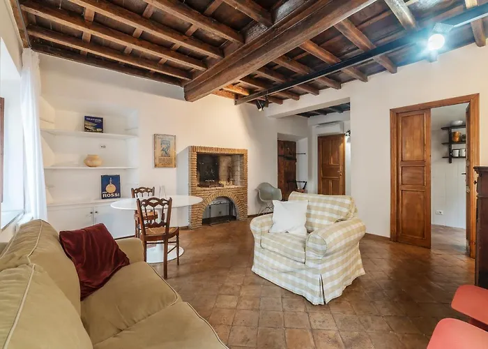 Guesthost - Colosseo & Fori Imperiali Wooden Flat * Roma