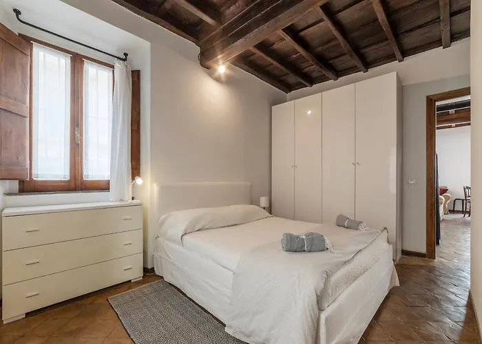 Guesthost - Colosseo & Fori Imperiali Wooden Flat Apartamento Roma