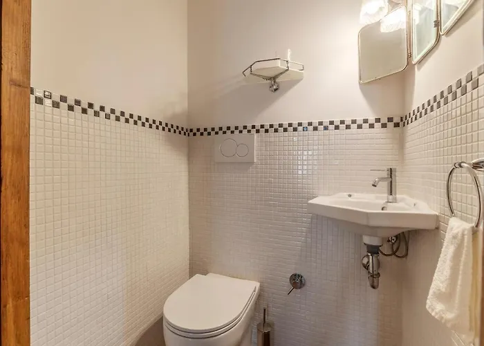 Apartamento Guesthost - Colosseo & Fori Imperiali Wooden Flat