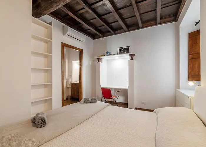 Guesthost - Colosseo & Fori Imperiali Wooden Flat Apartamento Roma