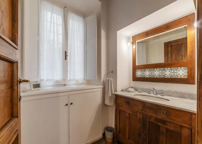 Guesthost - Colosseo & Fori Imperiali Wooden Flat Apartamento